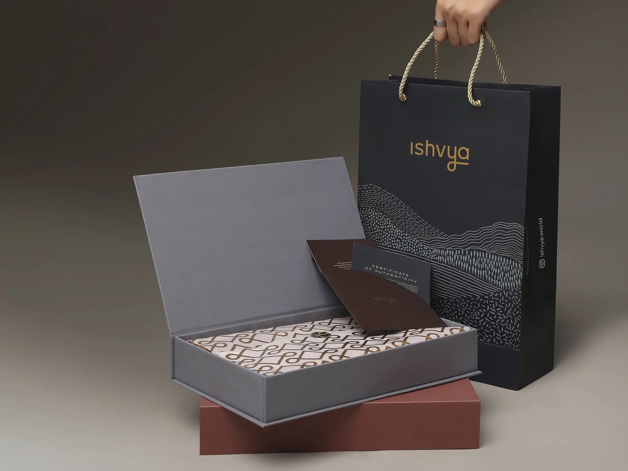 Ishvya packaging - open box with bag