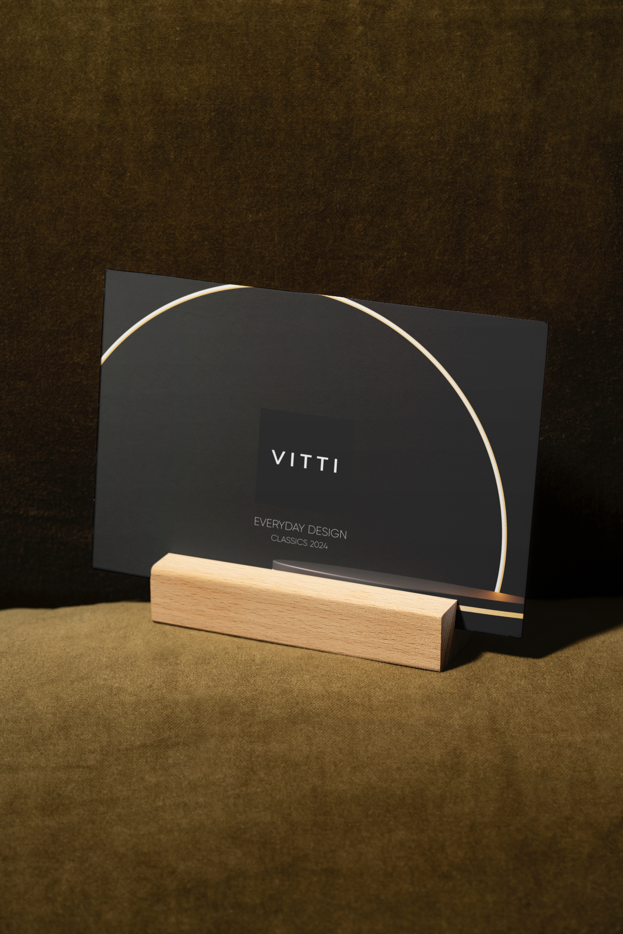 VITTI - Everyday design classics 2024 desk calendar